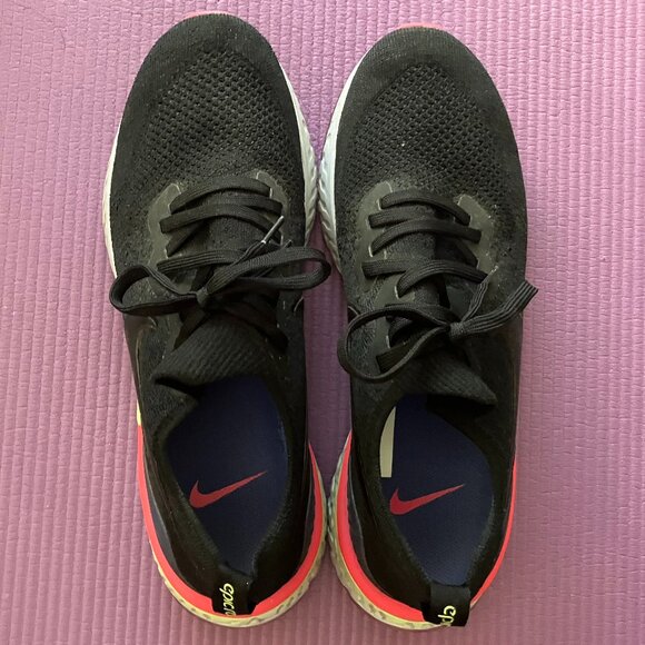 Rarely Used Nike Epic React Flyknit 2 Running Sneaker Shoes - Picture 3 of 6